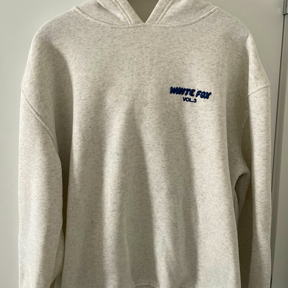 White Fox Boutique offstage hoodie in Heather Grey/ Navy Blue in a size M/L